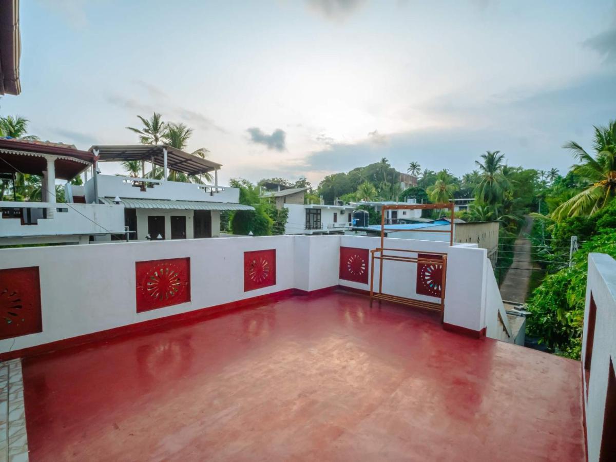 Surfing Guest House ماتارا المظهر الخارجي الصورة